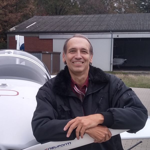Dr. Henning Kado